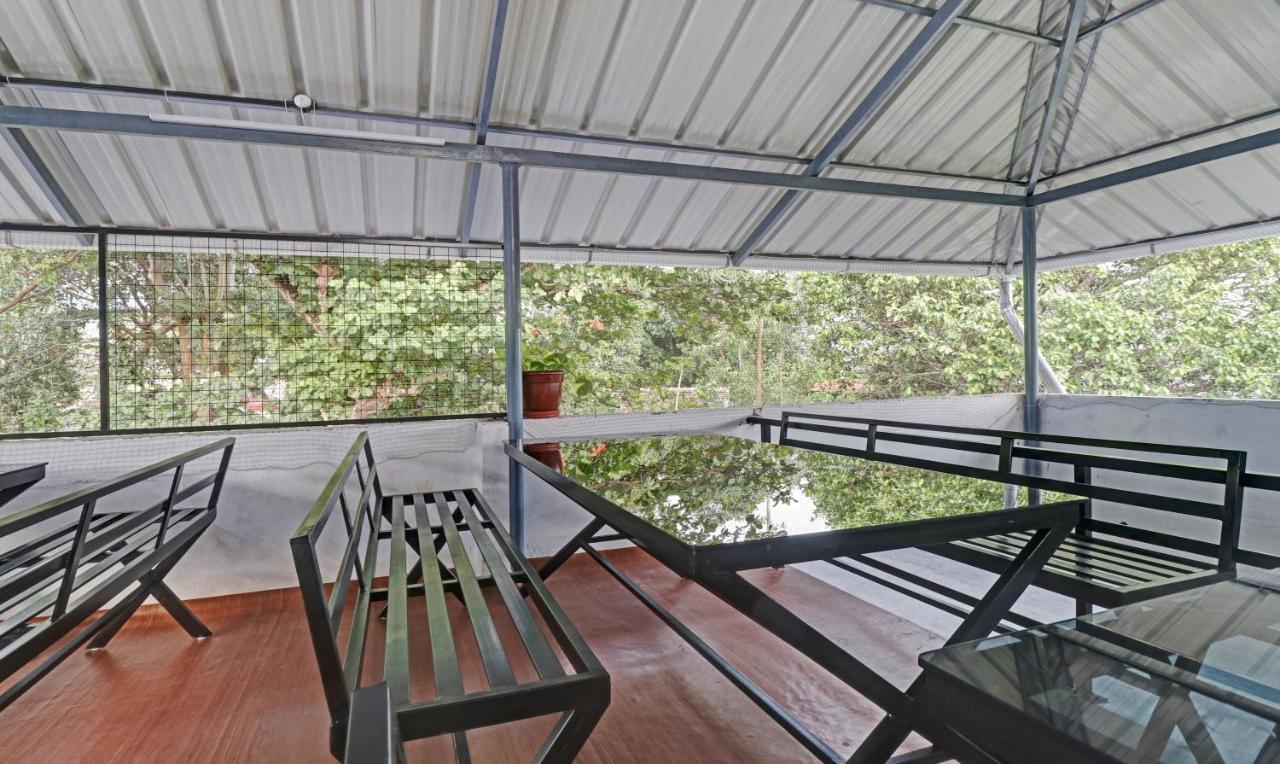 Nirupama,Hotel Aluva 700 Mtr From Aluva Railway Station Alwaye Exterior photo